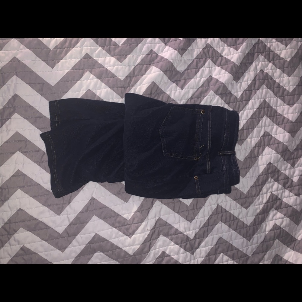 dark blue jegging capris